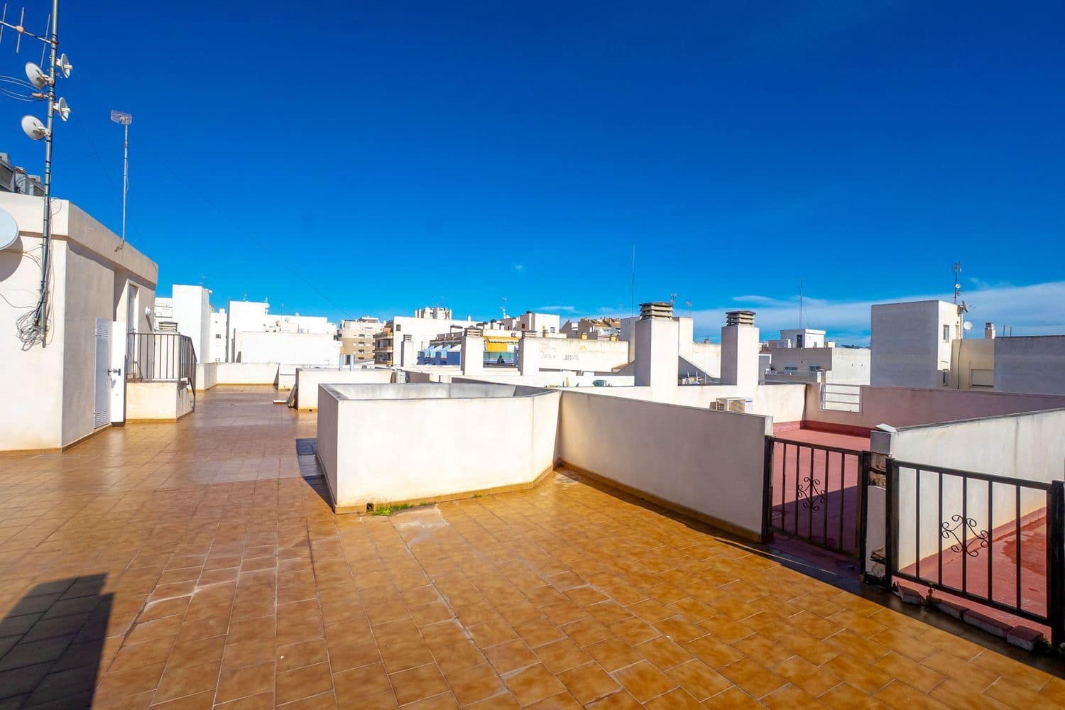 1 Zimmer Apartment zu verkaufen in Torrevieja mit Garage - 149.900 € (Ref: 9590494)