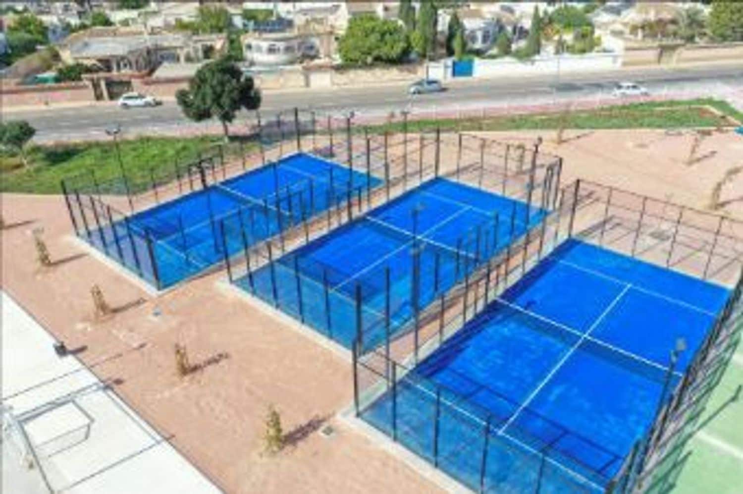 1 quarto Apartamento para venda em Torrevieja com piscina garagem - 268 000 € (Ref: 9618970)