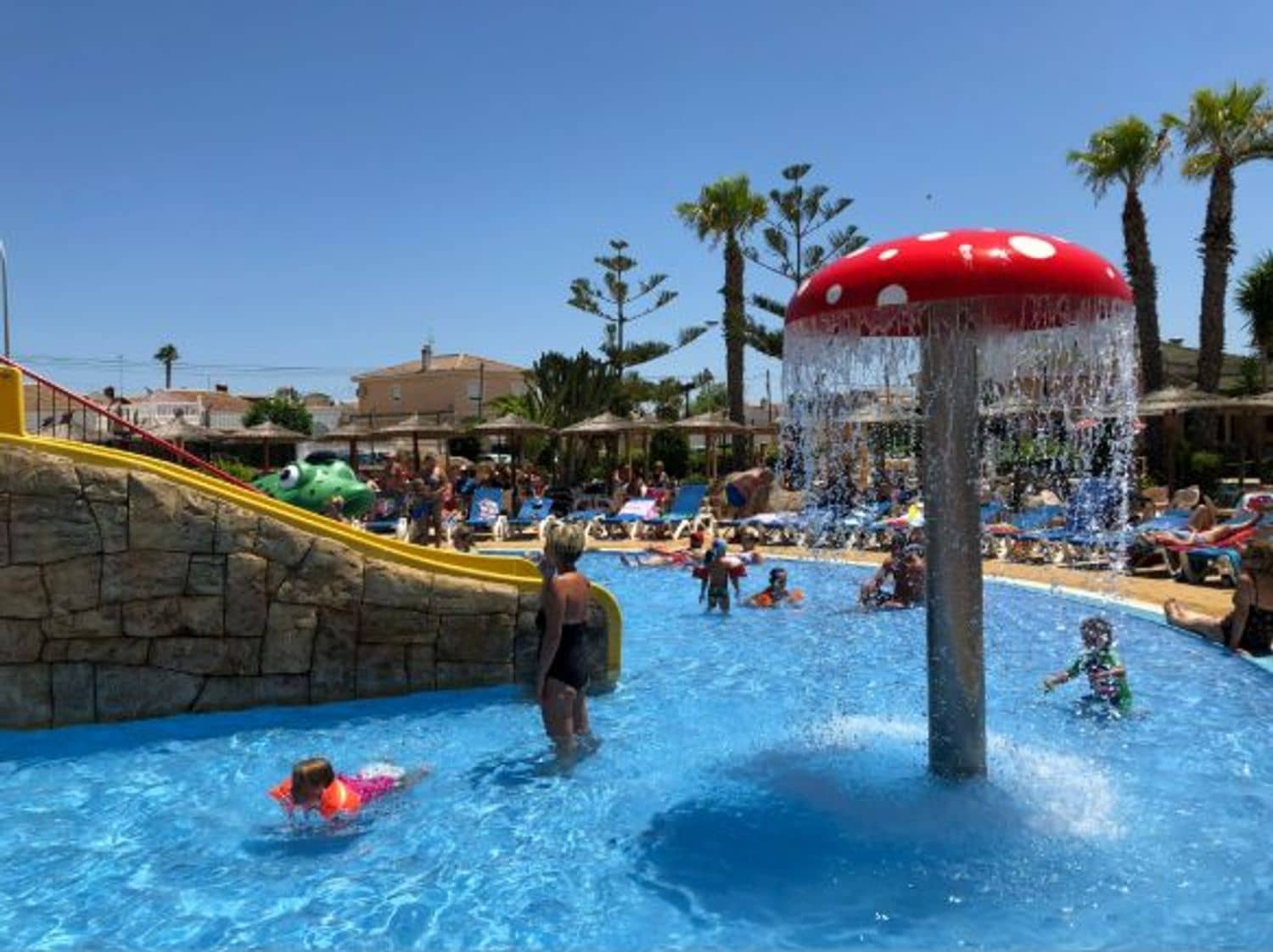 1 quarto Apartamento para venda em Torrevieja com piscina garagem - 268 000 € (Ref: 9618970)