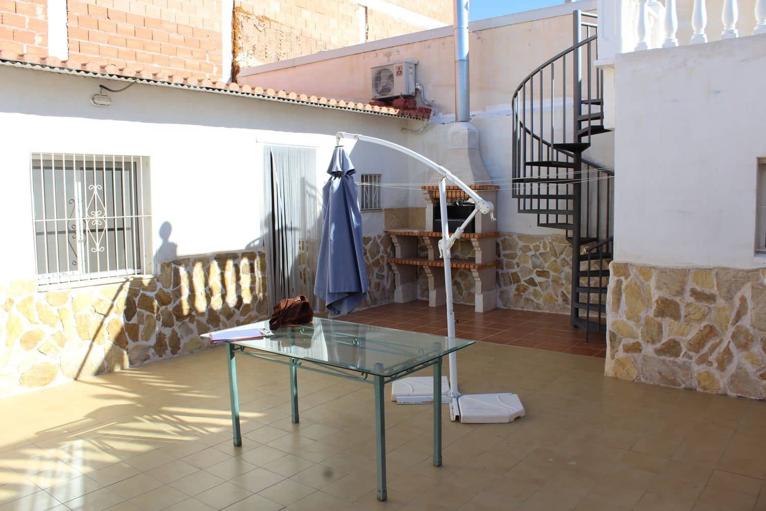 4 soveværelse Byhus til salg i Los Montesinos med swimmingpool garage - € 275.000 (Ref: 9636223)