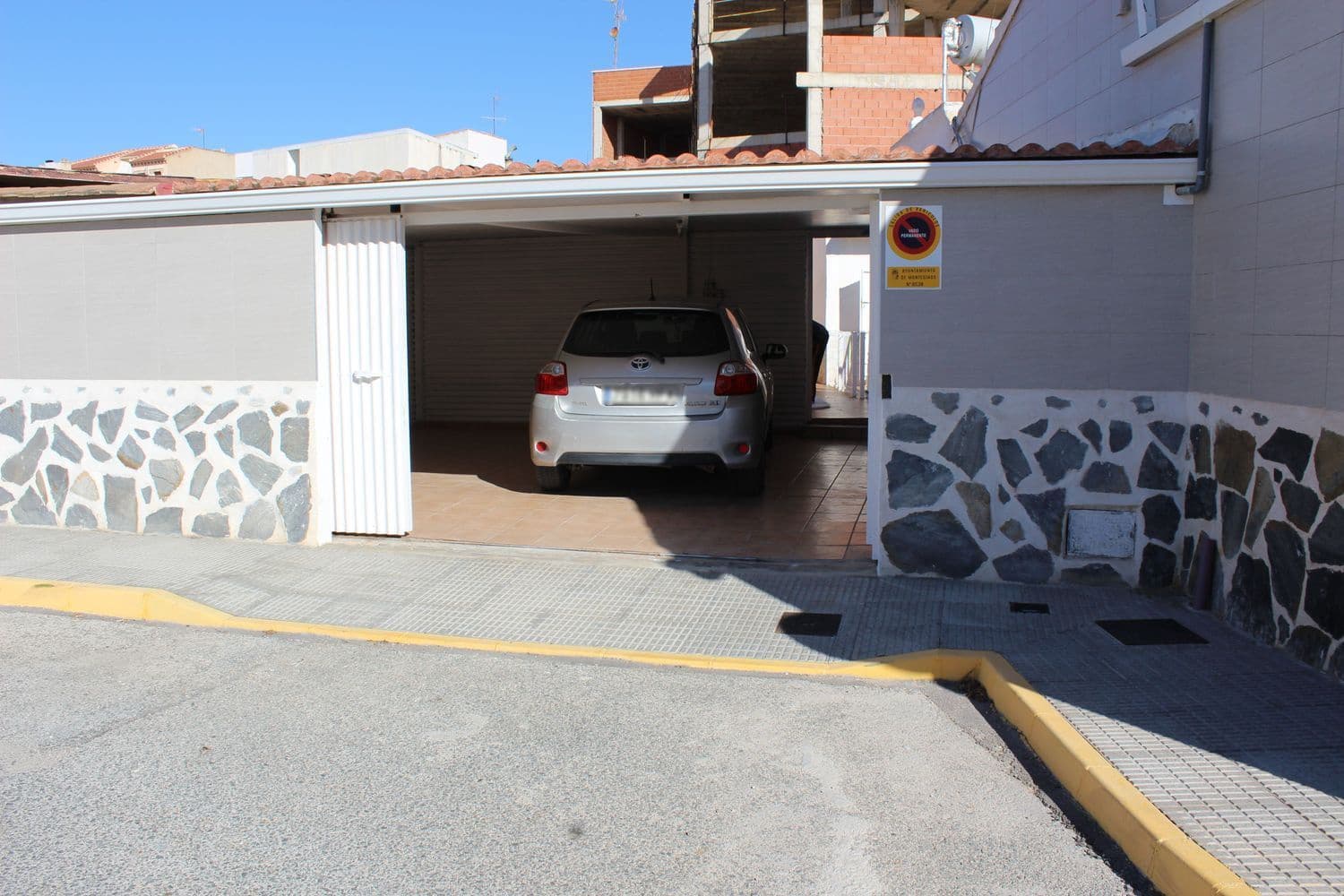 4 soveværelse Byhus til salg i Los Montesinos med swimmingpool garage - € 275.000 (Ref: 9636223)