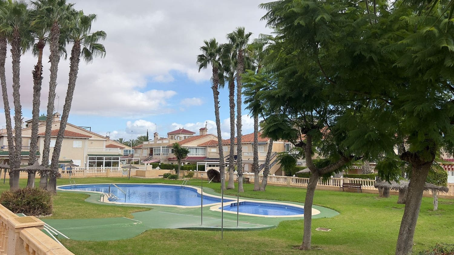 1 chambre Appartement à vendre à Orihuela Costa avec piscine garage - 162 000 € (Ref: 9651059)