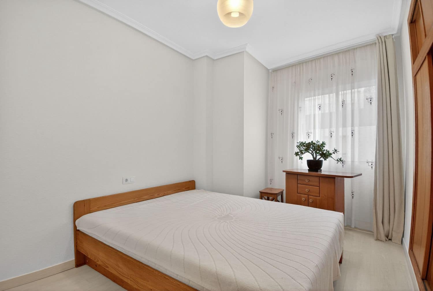 2 sovrum Lägenhet till salu i Torrevieja med pool garage - 123 000 € (Ref: 9673730)