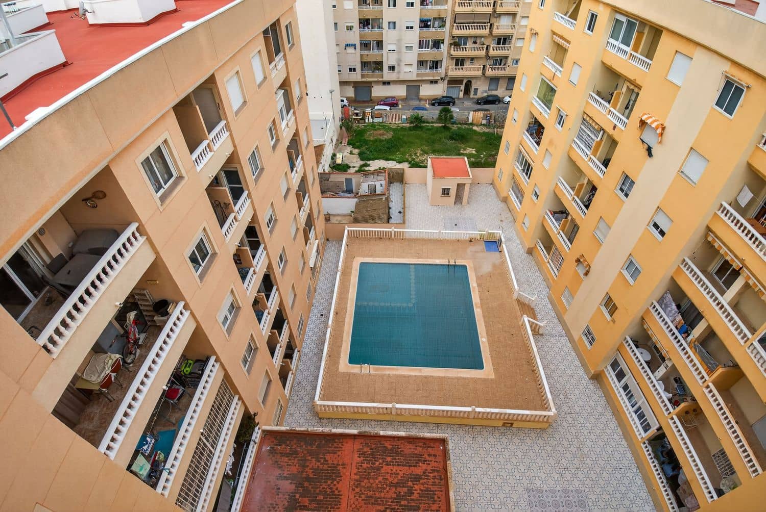 2 sovrum Lägenhet till salu i Torrevieja med pool garage - 123 000 € (Ref: 9673730)