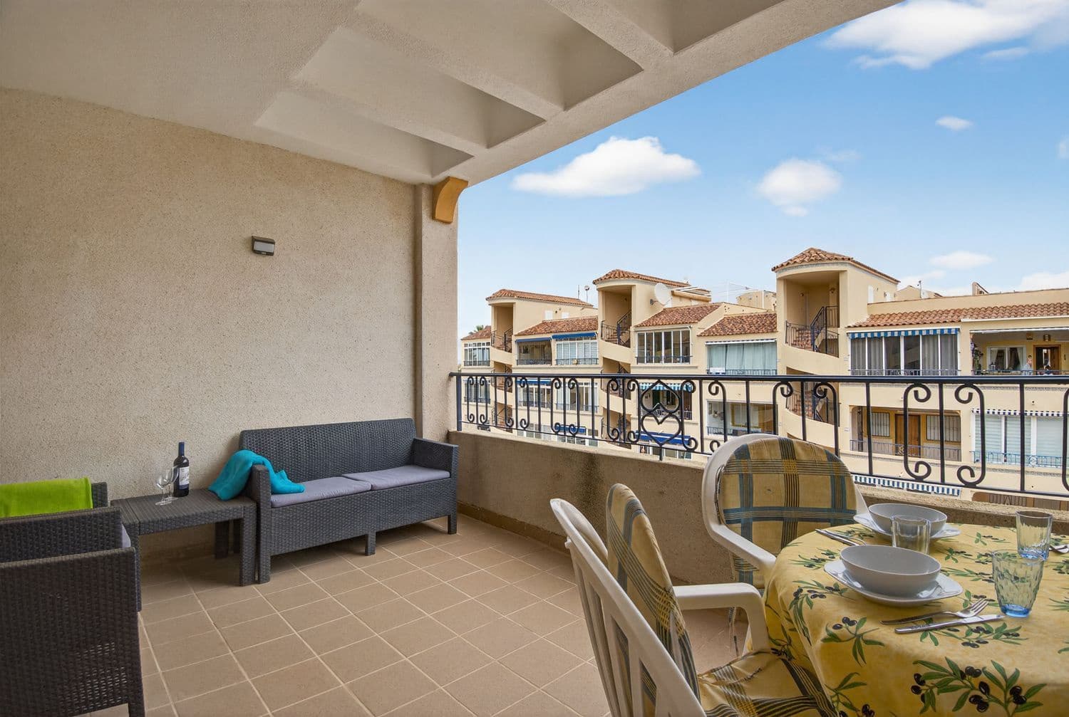 2 bedroom Apartment for sale in Orihuela Costa with pool garage - € 149,900 (Ref: 9679488)