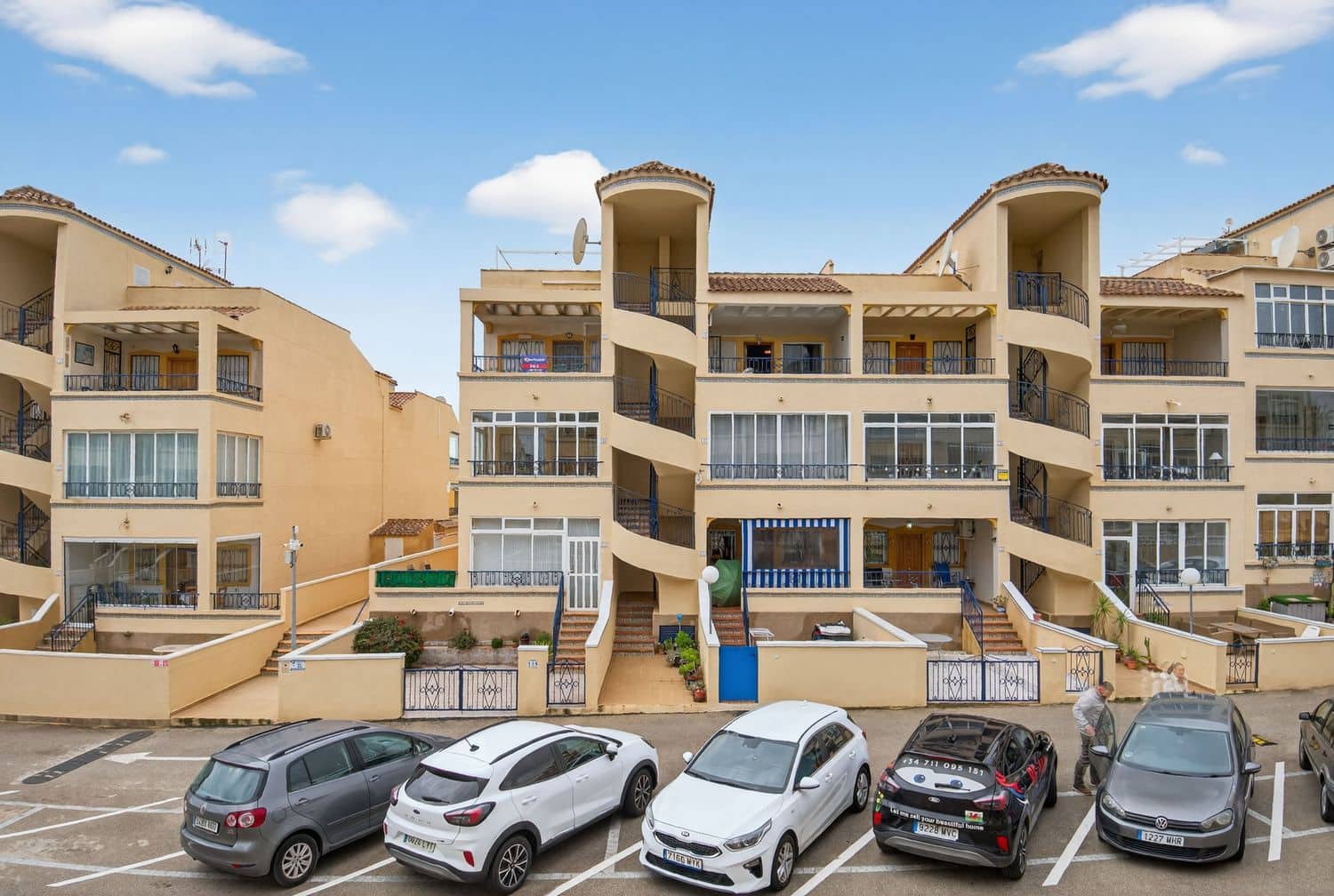 2 bedroom Apartment for sale in Orihuela Costa with pool garage - € 149,900 (Ref: 9679488)
