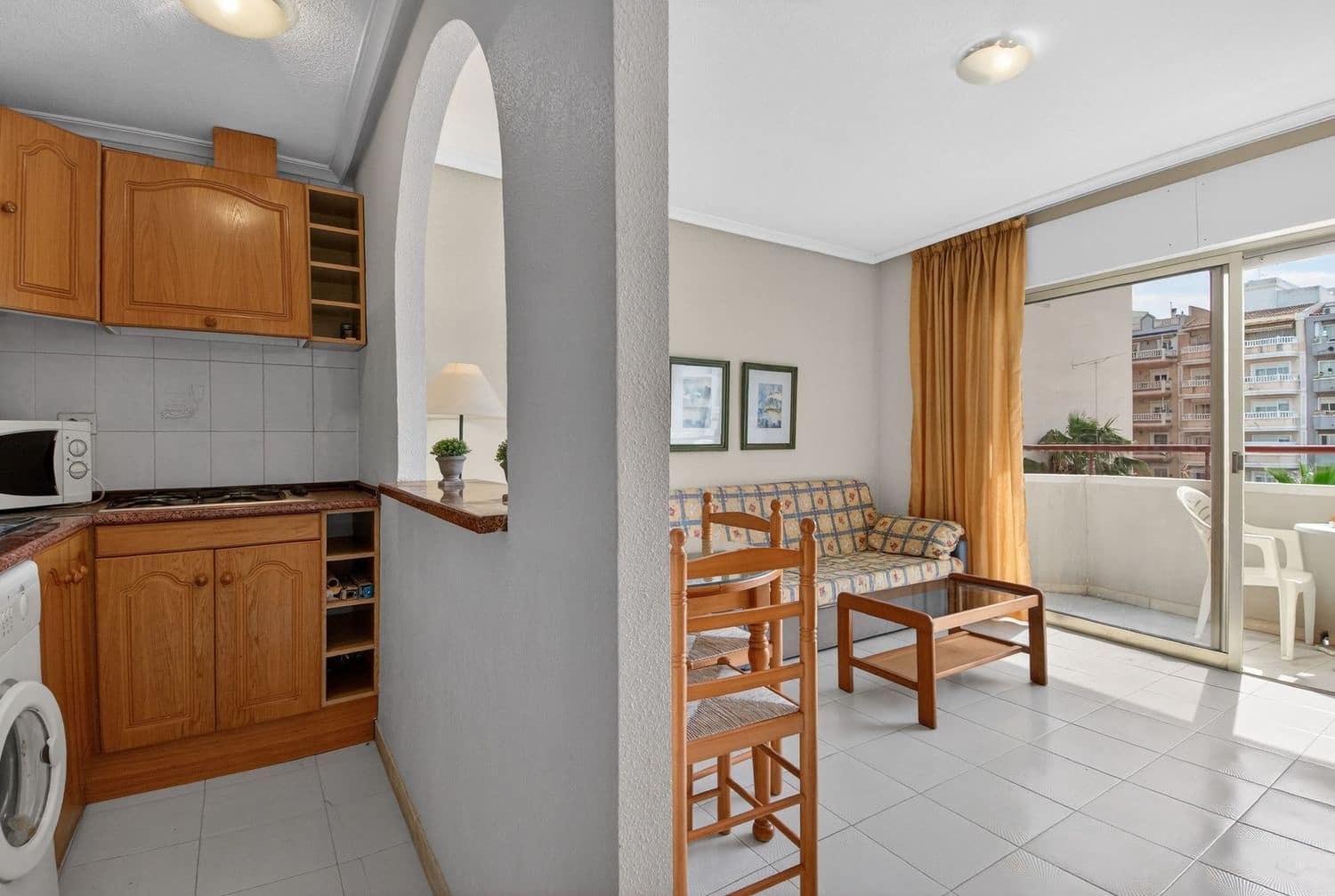 1 sovrum Lägenhet till salu i Torrevieja med garage - 124 000 € (Ref: 9700369)