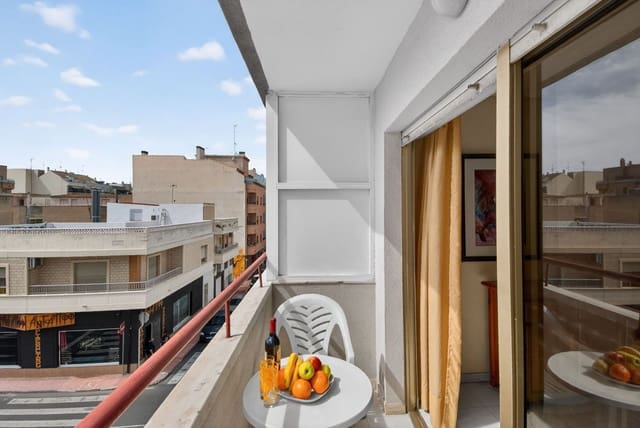 1 quarto Apartamento para venda em Las Piscinas Naturales, Torrevieja com garagem - 124 000 € (Ref: 9700369)