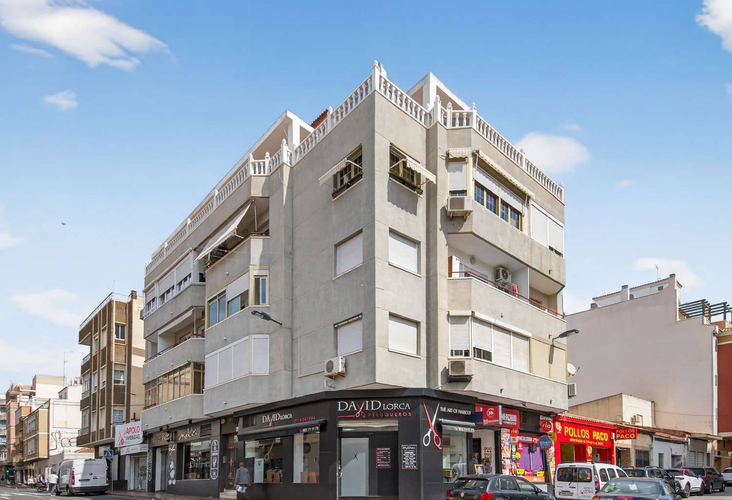 1 sovrum Lägenhet till salu i Torrevieja med garage - 124 000 € (Ref: 9700369)