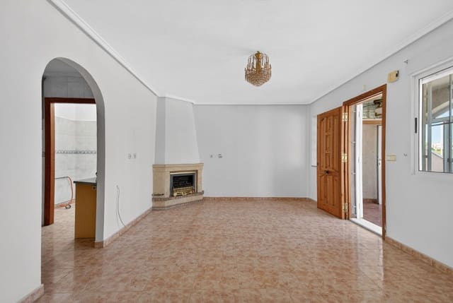 2 makuuhuone Omakotitalo myytävänä paikassa Playa Flamenca, Orihuela mukana uima-altaan 
autotalli - 194 995 € (Ref: 9719499)