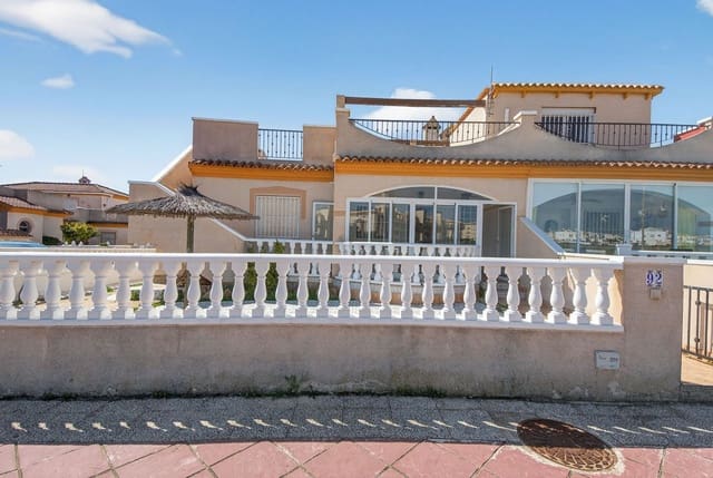 2 makuuhuone Omakotitalo myytävänä paikassa Playa Flamenca, Orihuela mukana uima-altaan 
autotalli - 194 995 € (Ref: 9719499)