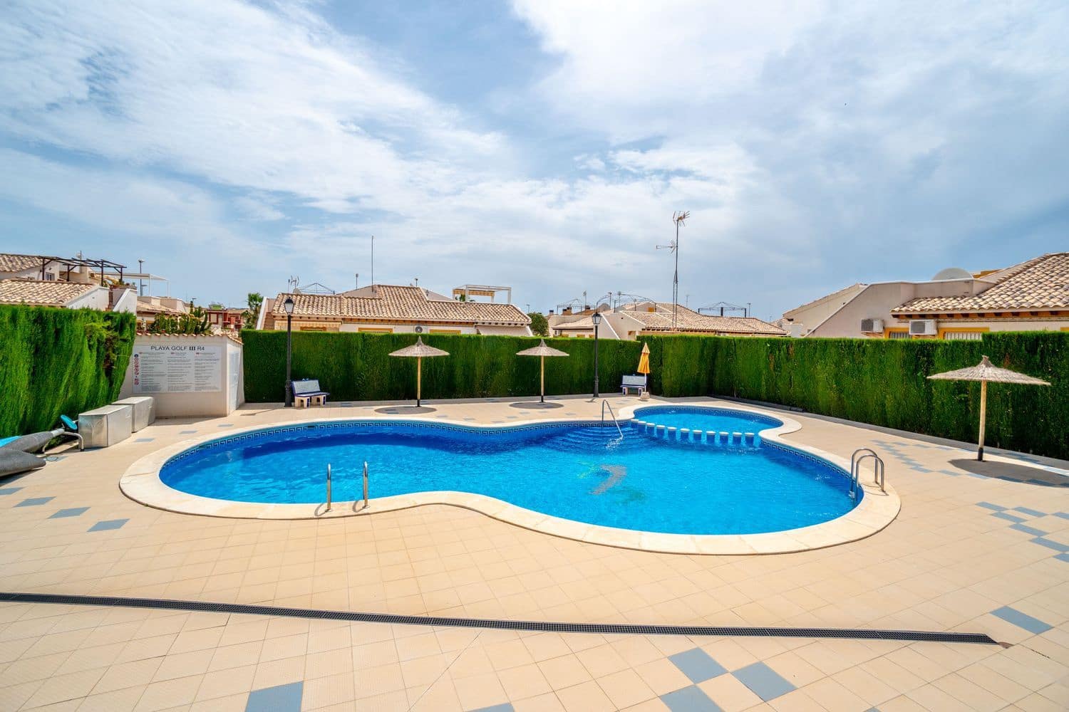 3 Zimmer Haus zu verkaufen in Orihuela Costa mit Pool Garage - 229.000 € (Ref: 9721093)