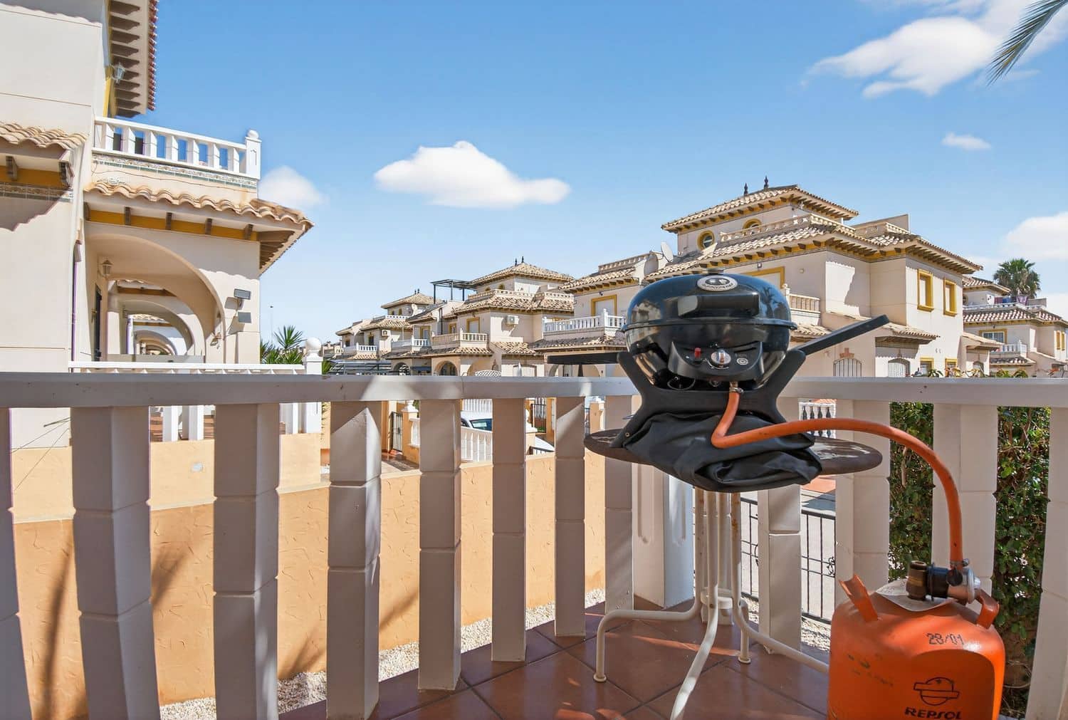 3 Zimmer Haus zu verkaufen in Orihuela Costa mit Pool Garage - 229.000 € (Ref: 9721093)