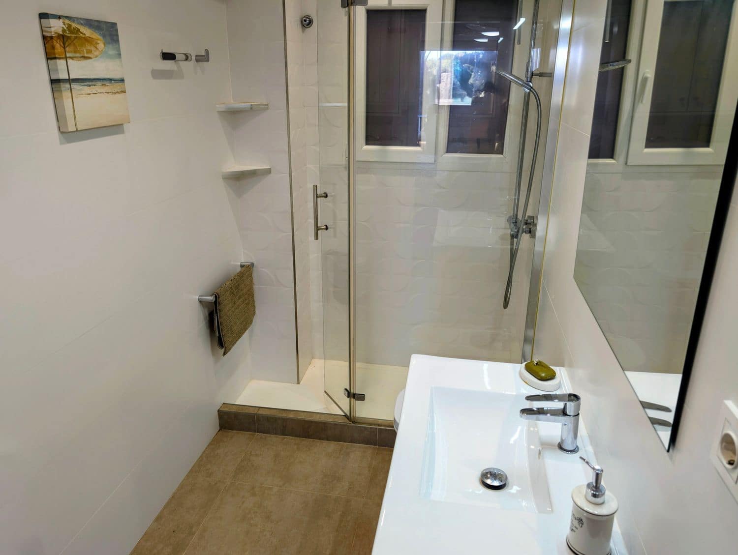 2 bedroom Apartment for sale in Punta Prima with garage - € 284,900 (Ref: 9737977)