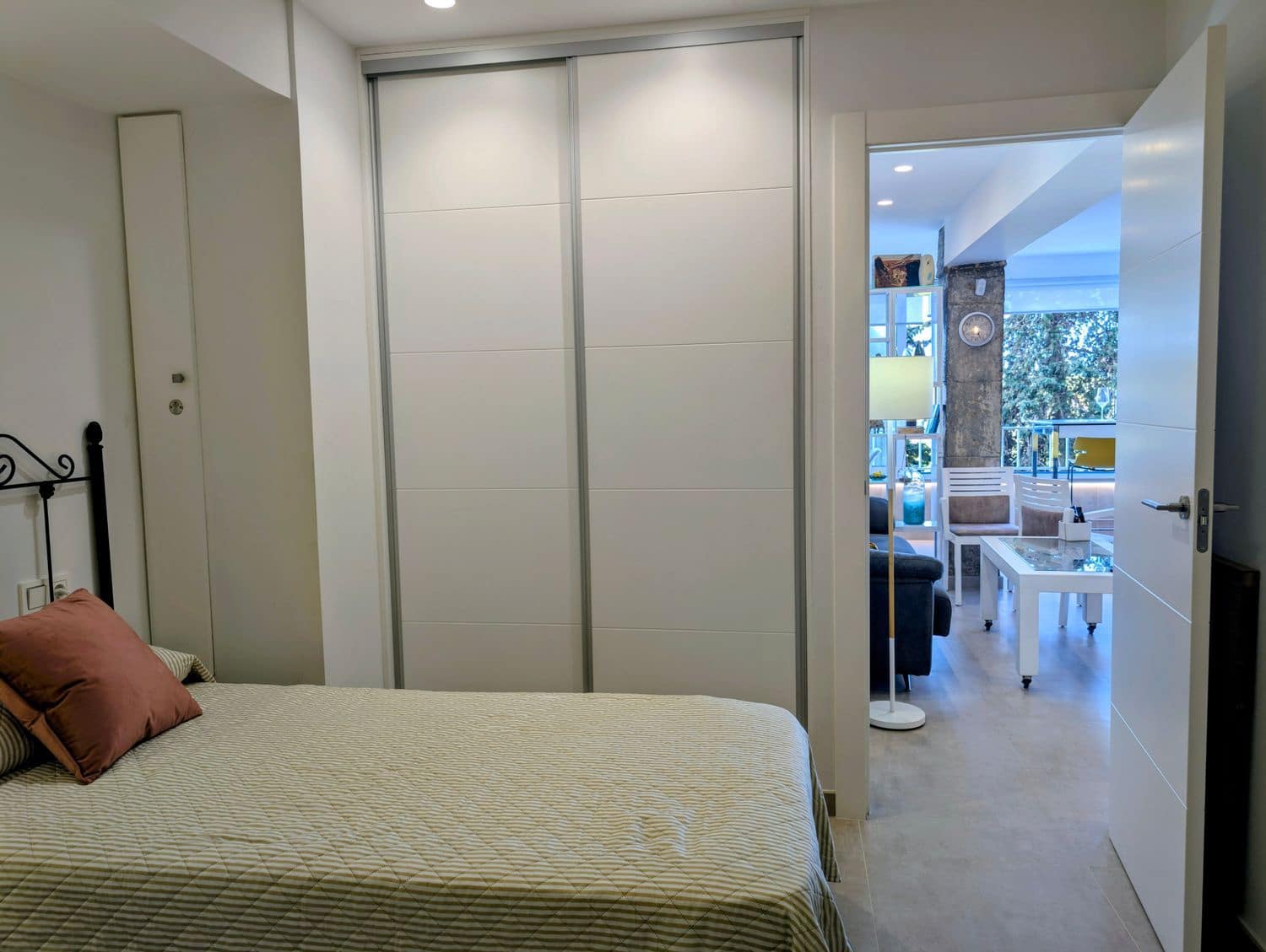 2 bedroom Apartment for sale in Punta Prima with garage - € 284,900 (Ref: 9737977)