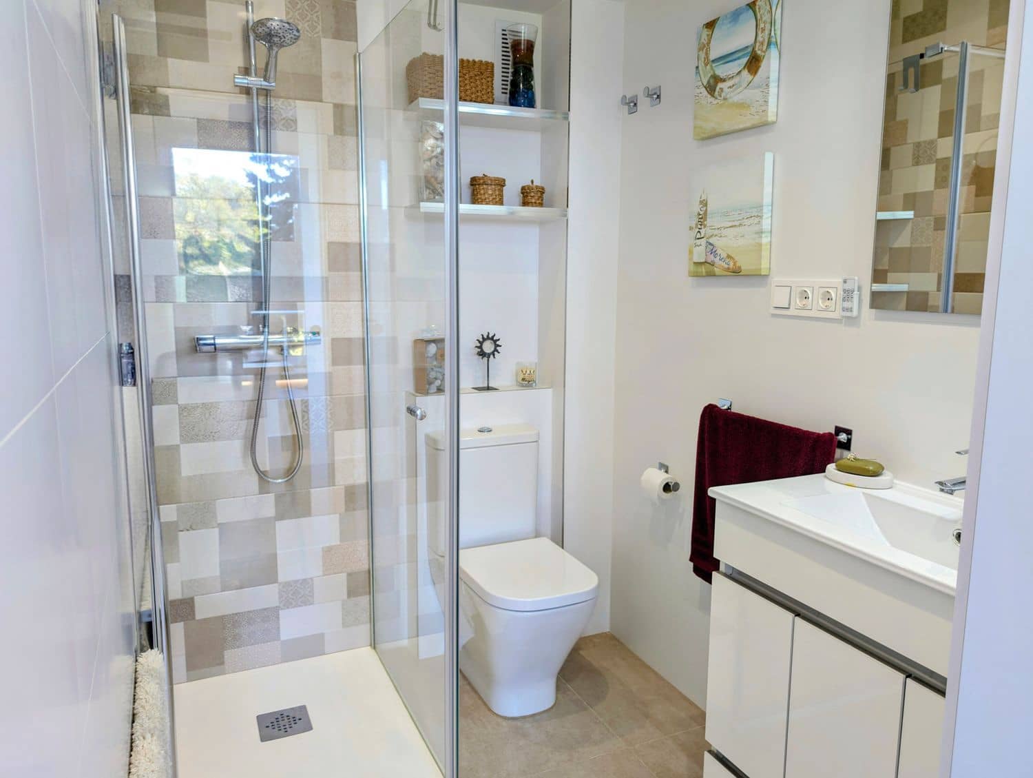 2 bedroom Apartment for sale in Punta Prima with garage - € 284,900 (Ref: 9737977)