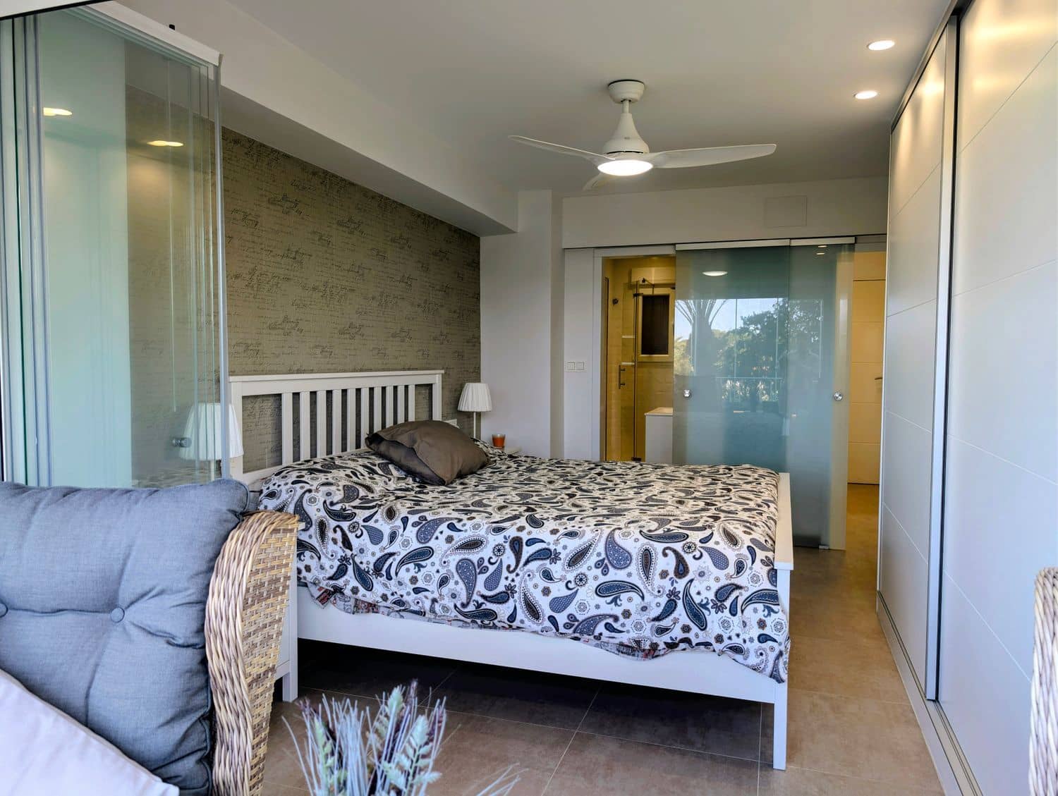 2 bedroom Apartment for sale in Punta Prima with garage - € 284,900 (Ref: 9737977)