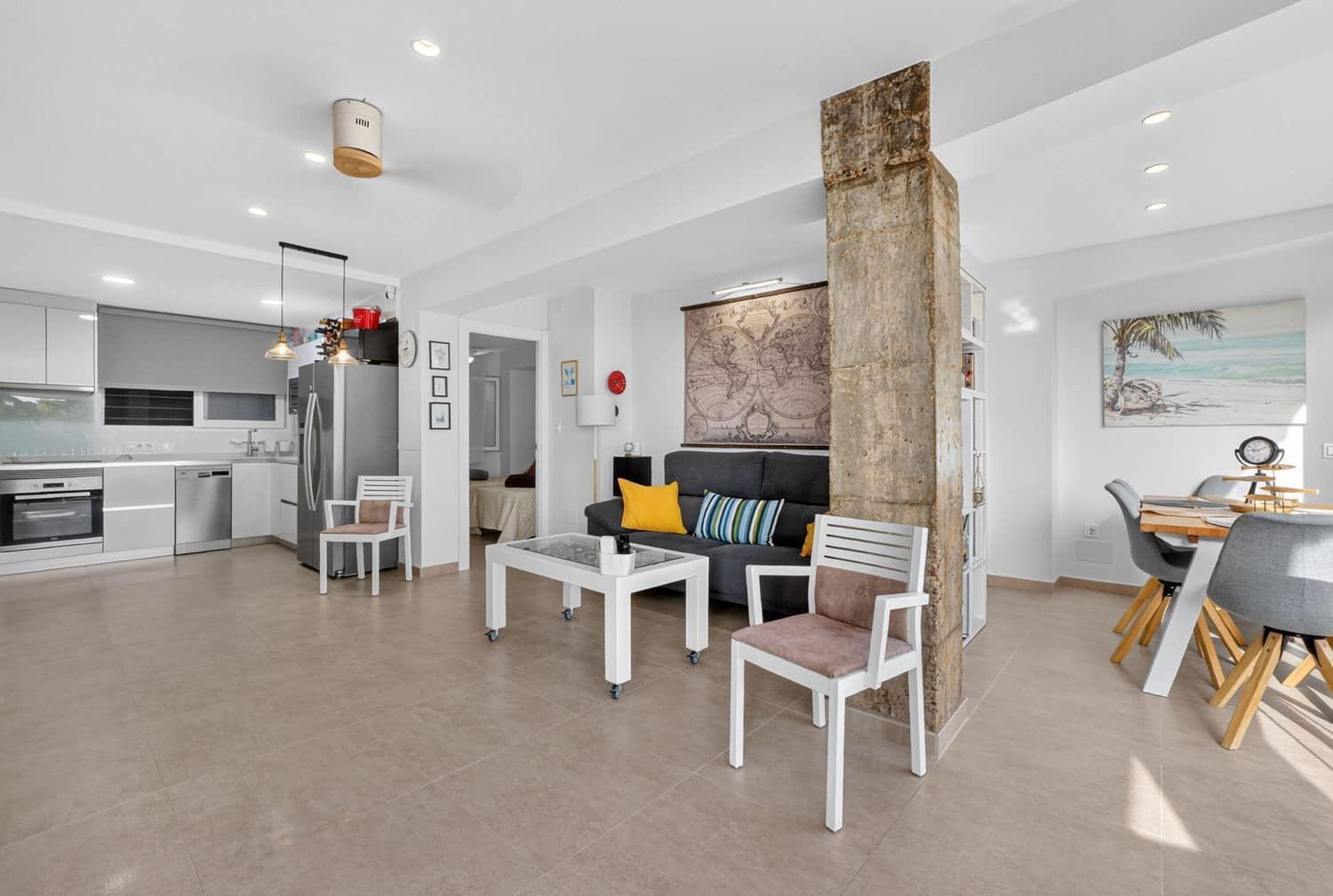 2 bedroom Apartment for sale in Punta Prima with garage - € 284,900 (Ref: 9737977)