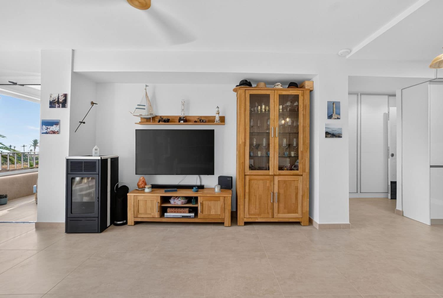 2 bedroom Apartment for sale in Punta Prima with garage - € 284,900 (Ref: 9737977)