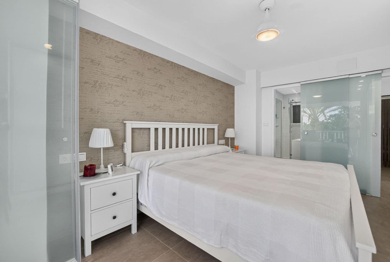 2 bedroom Apartment for sale in Punta Prima with garage - € 284,900 (Ref: 9737977)