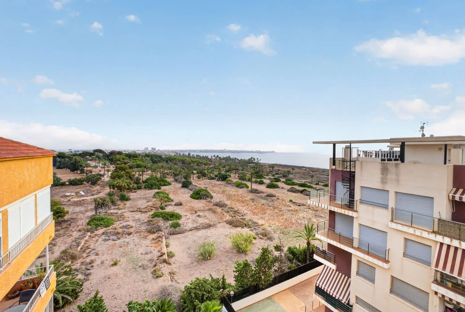 2 bedroom Apartment for sale in Punta Prima with garage - € 284,900 (Ref: 9737977)