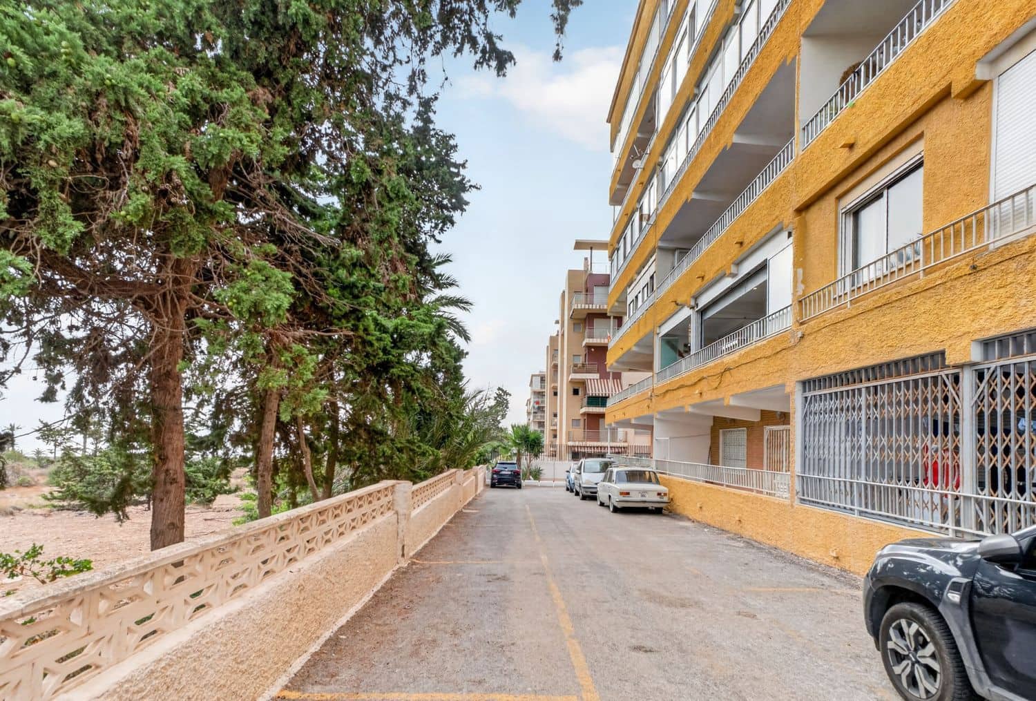 2 bedroom Apartment for sale in Punta Prima with garage - € 284,900 (Ref: 9737977)
