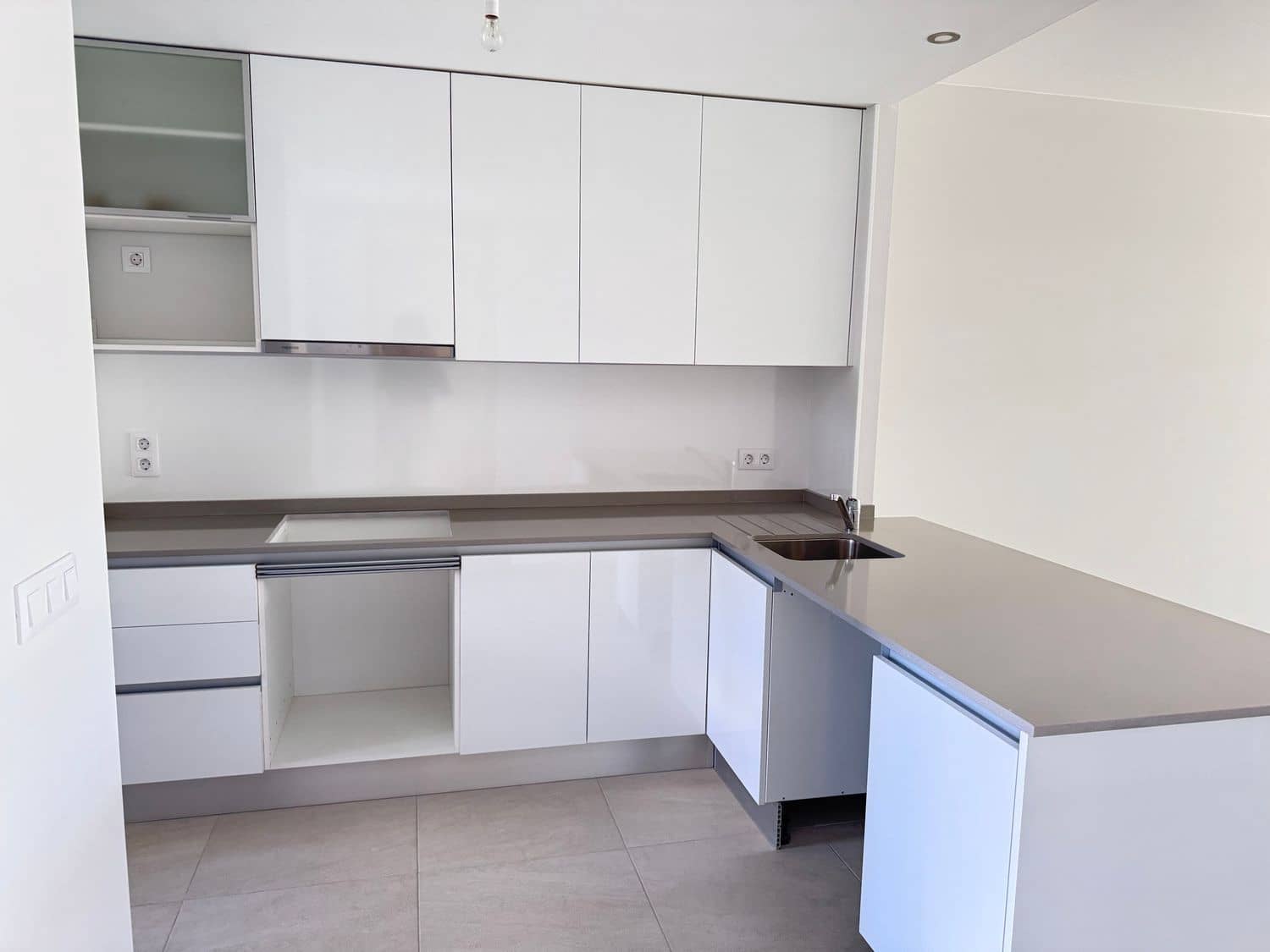 3 bedroom Apartment for sale in Playa Flamenca with pool garage - € 522,000 (Ref: 9780001)