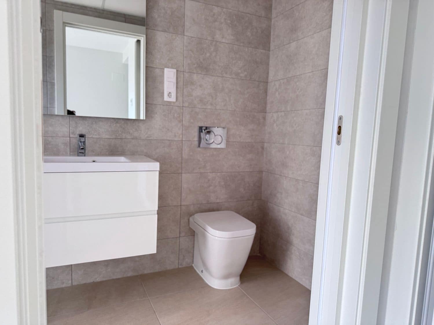 3 bedroom Apartment for sale in Playa Flamenca with pool garage - € 522,000 (Ref: 9780001)