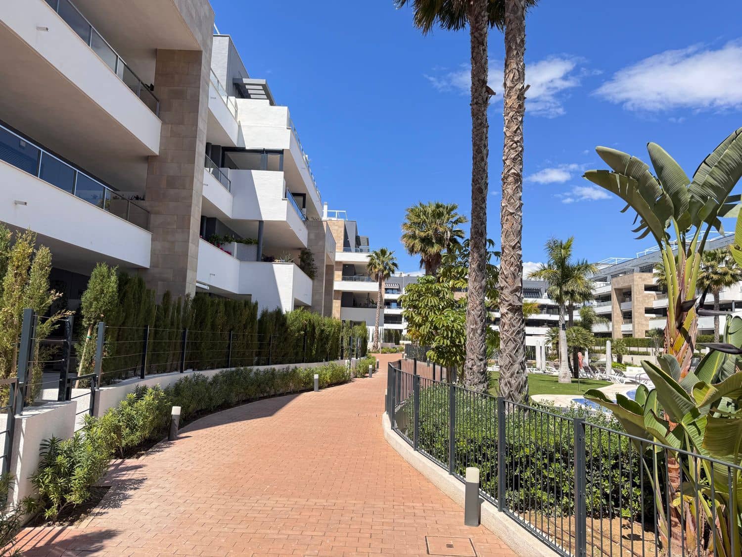 3 bedroom Apartment for sale in Playa Flamenca with pool garage - € 522,000 (Ref: 9780001)