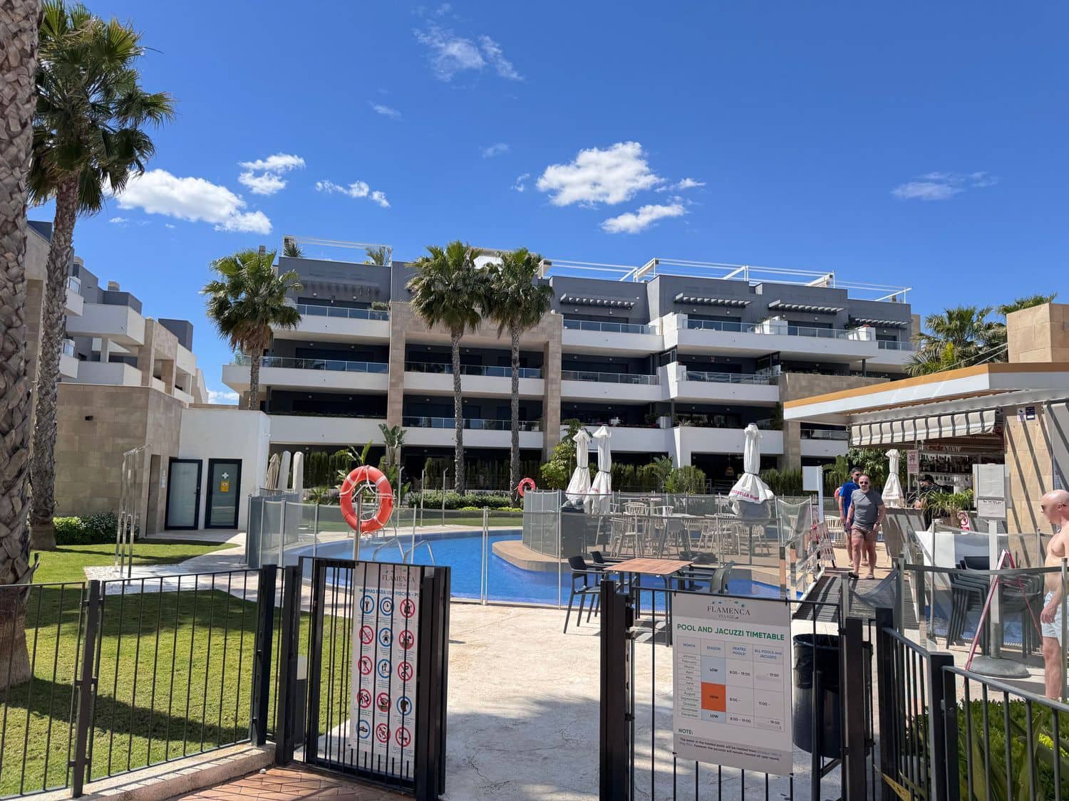 3 bedroom Apartment for sale in Playa Flamenca with pool garage - € 522,000 (Ref: 9780001)