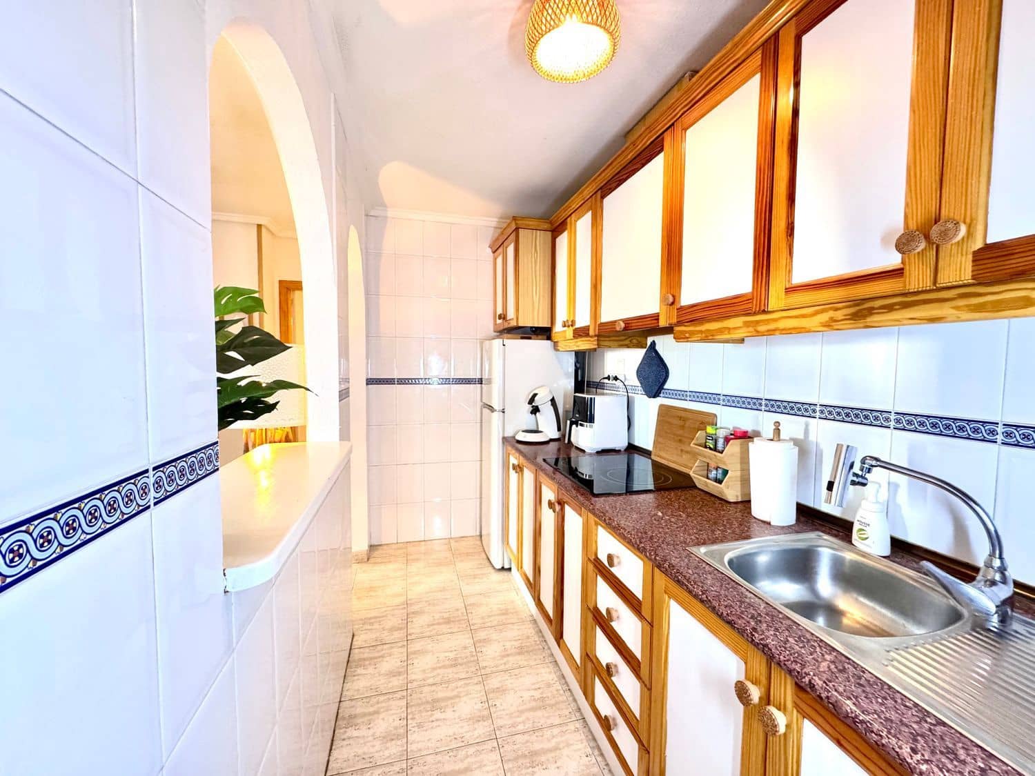 Apartamento de 2 habitaciones en Torrevieja en venta con piscina garaje - 128.000 € (Ref: 9806088)