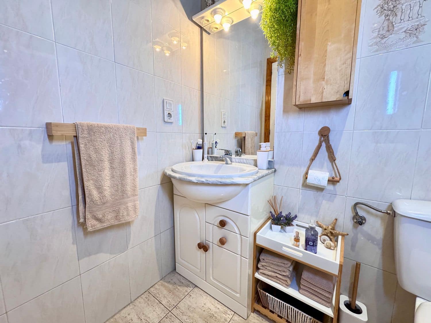 Apartamento de 2 habitaciones en Torrevieja en venta con piscina garaje - 128.000 € (Ref: 9806088)