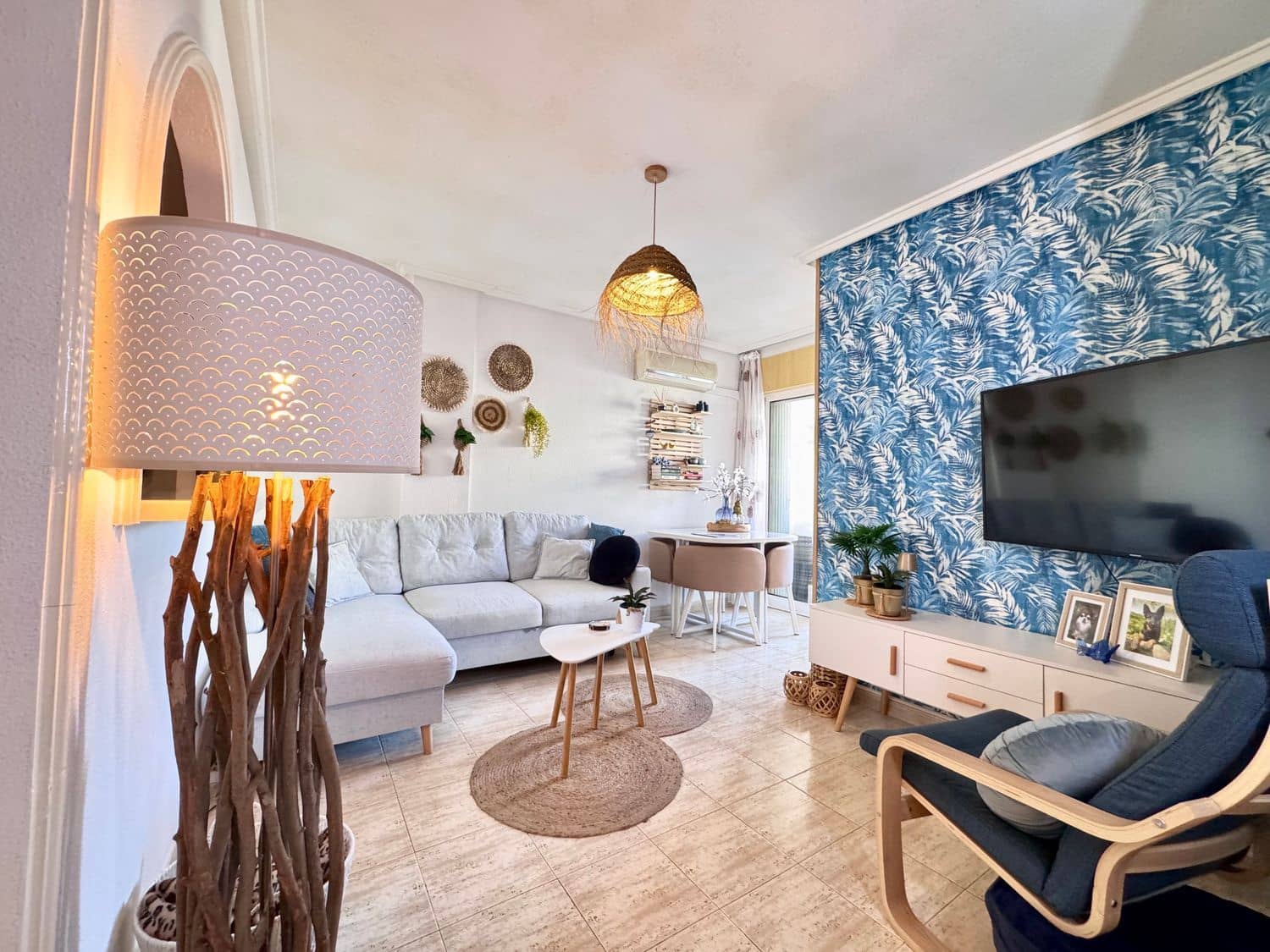 Apartamento de 2 habitaciones en Torrevieja en venta con piscina garaje - 128.000 € (Ref: 9806088)