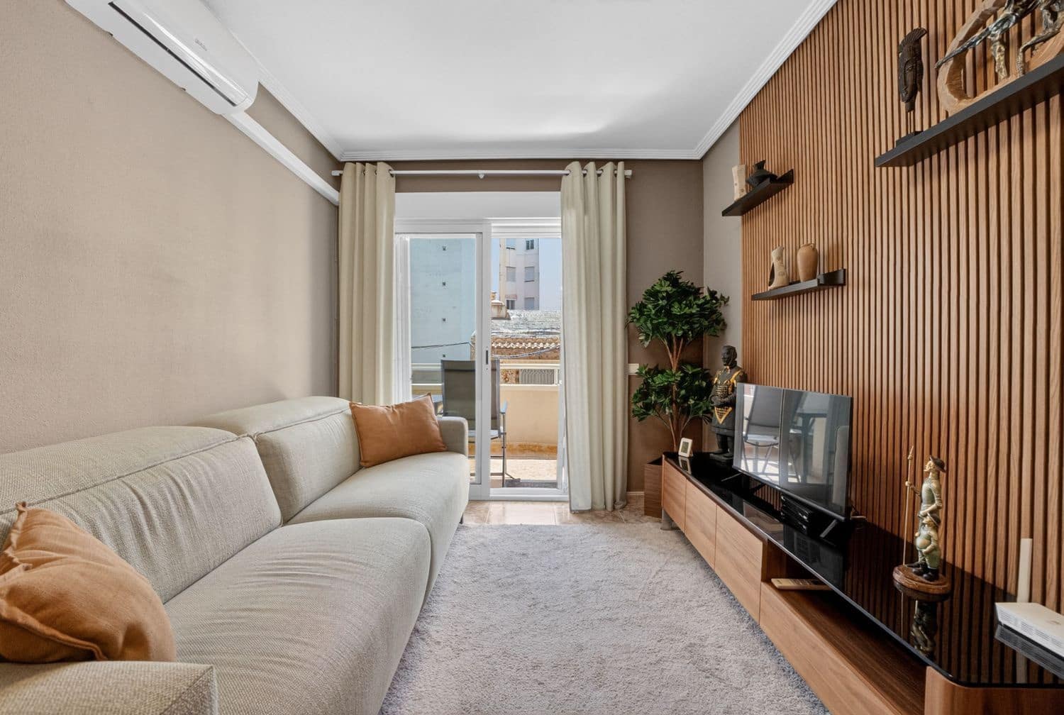 2 Zimmer Apartment zu verkaufen in Torrevieja mit Garage - 159.900 € (Ref: 9813629)