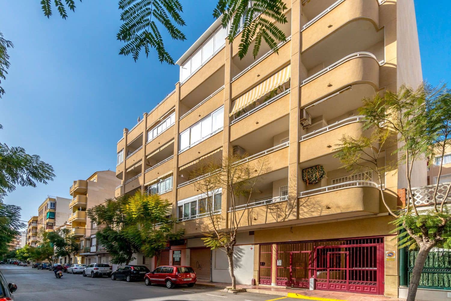 2 Zimmer Apartment zu verkaufen in Torrevieja mit Garage - 159.900 € (Ref: 9813629)