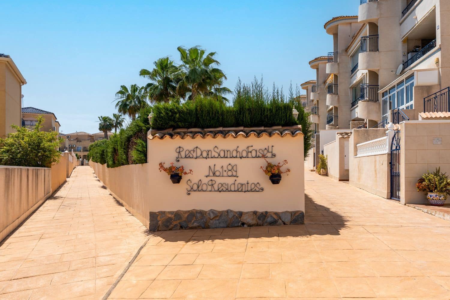 Garage for sale in Orihuela Costa - € 8,000 (Ref: 9813630)