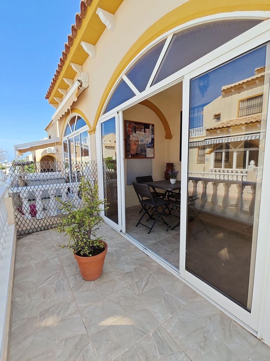 2 sypialnia Dom na sprzedaż w Orihuela Costa z basenem garażem - 190 000 € (Ref: 9813631)
