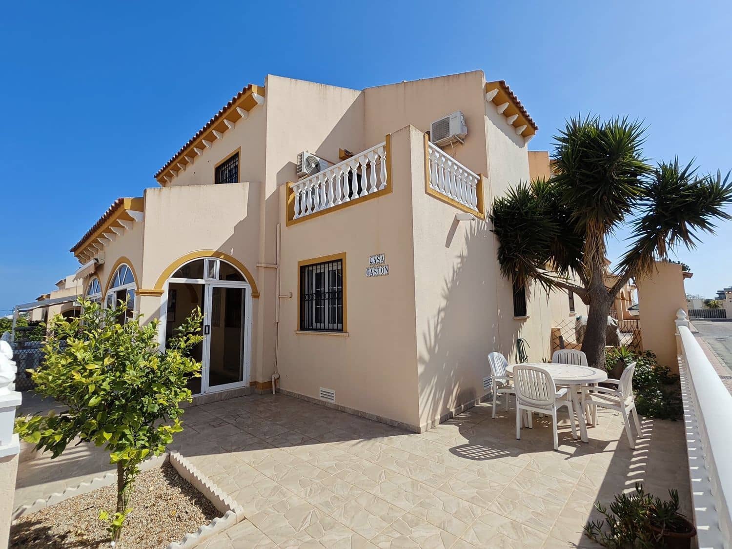 2 sypialnia Dom na sprzedaż w Orihuela Costa z basenem garażem - 190 000 € (Ref: 9813631)