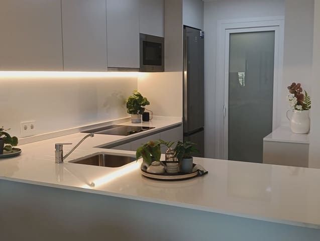 2 chambre Appartement à vendre à El Chaparral - La Siesta - La Torreta, Torrevieja avec piscine garage - 351 000 € (Ref: 9819900)