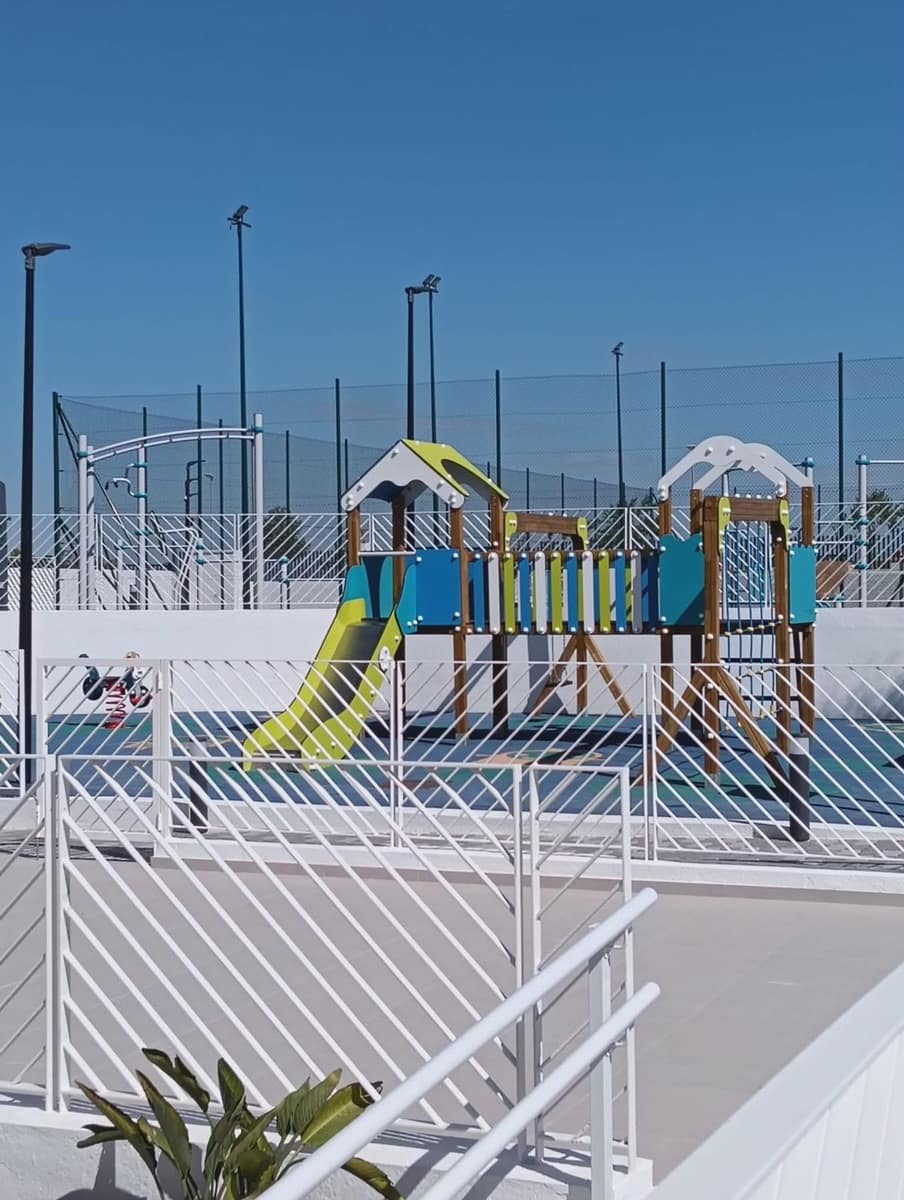 2 soveværelse Lejlighed til salg i Torrevieja med swimmingpool garage - € 351.000 (Ref: 9819900)