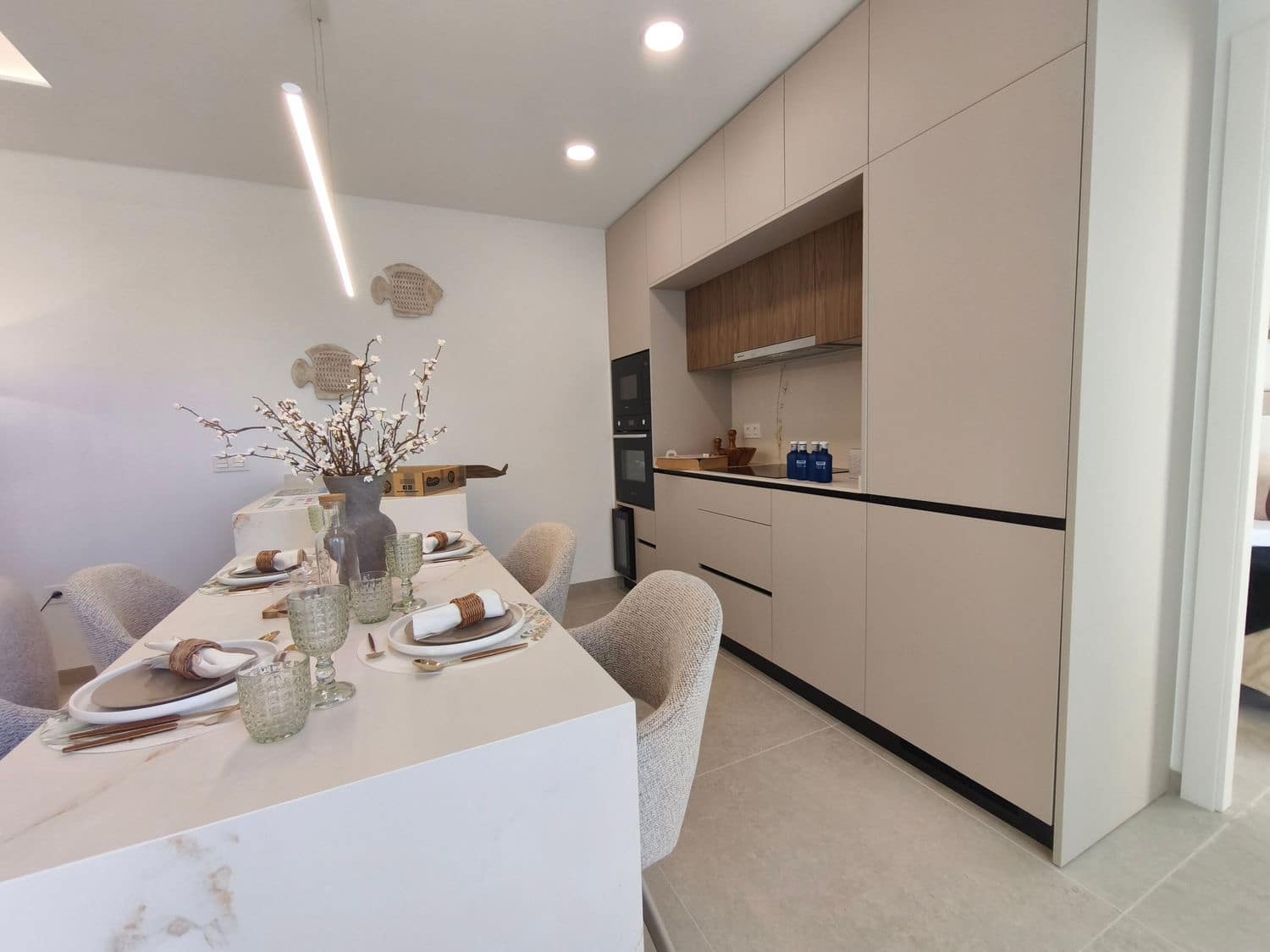 2 makuuhuone Huvila myytävänä paikassa Roldan mukana uima-altaan 
autotalli - 389 950 € (Ref: 9859084)