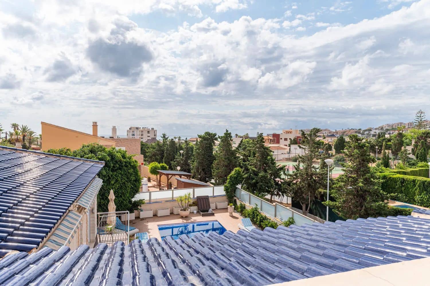 5 chambre Villa/Maison à vendre à La Mata avec piscine garage - 1 170 000 € (Ref: 9898715)