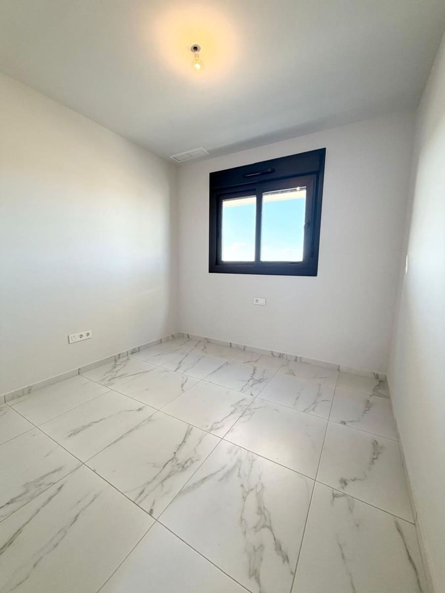2 bedroom Apartment for sale in Torrevieja with pool garage - € 366,000 (Ref: 9919338)
