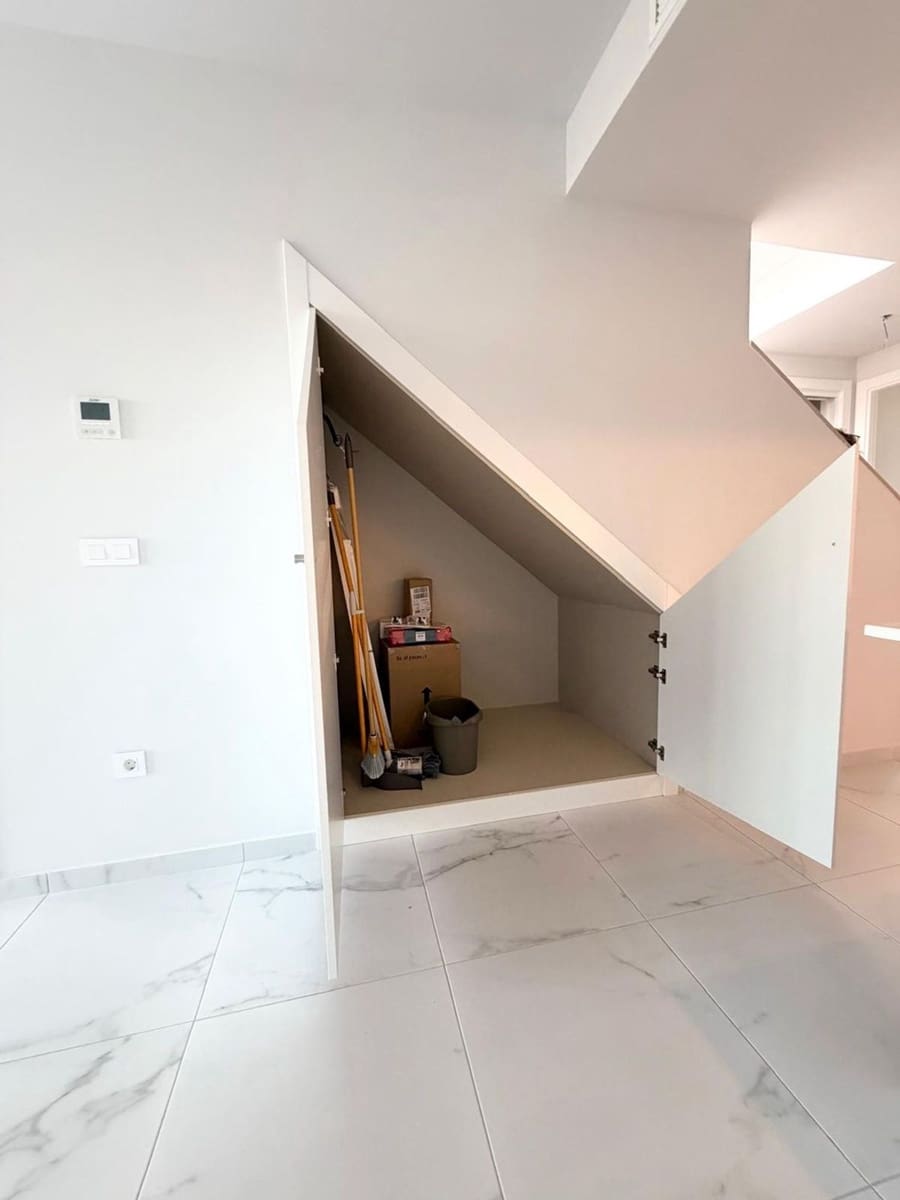2 bedroom Apartment for sale in Torrevieja with pool garage - € 366,000 (Ref: 9919338)