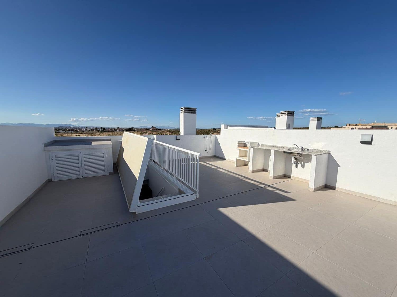 2 bedroom Apartment for sale in Torrevieja with pool garage - € 366,000 (Ref: 9919338)