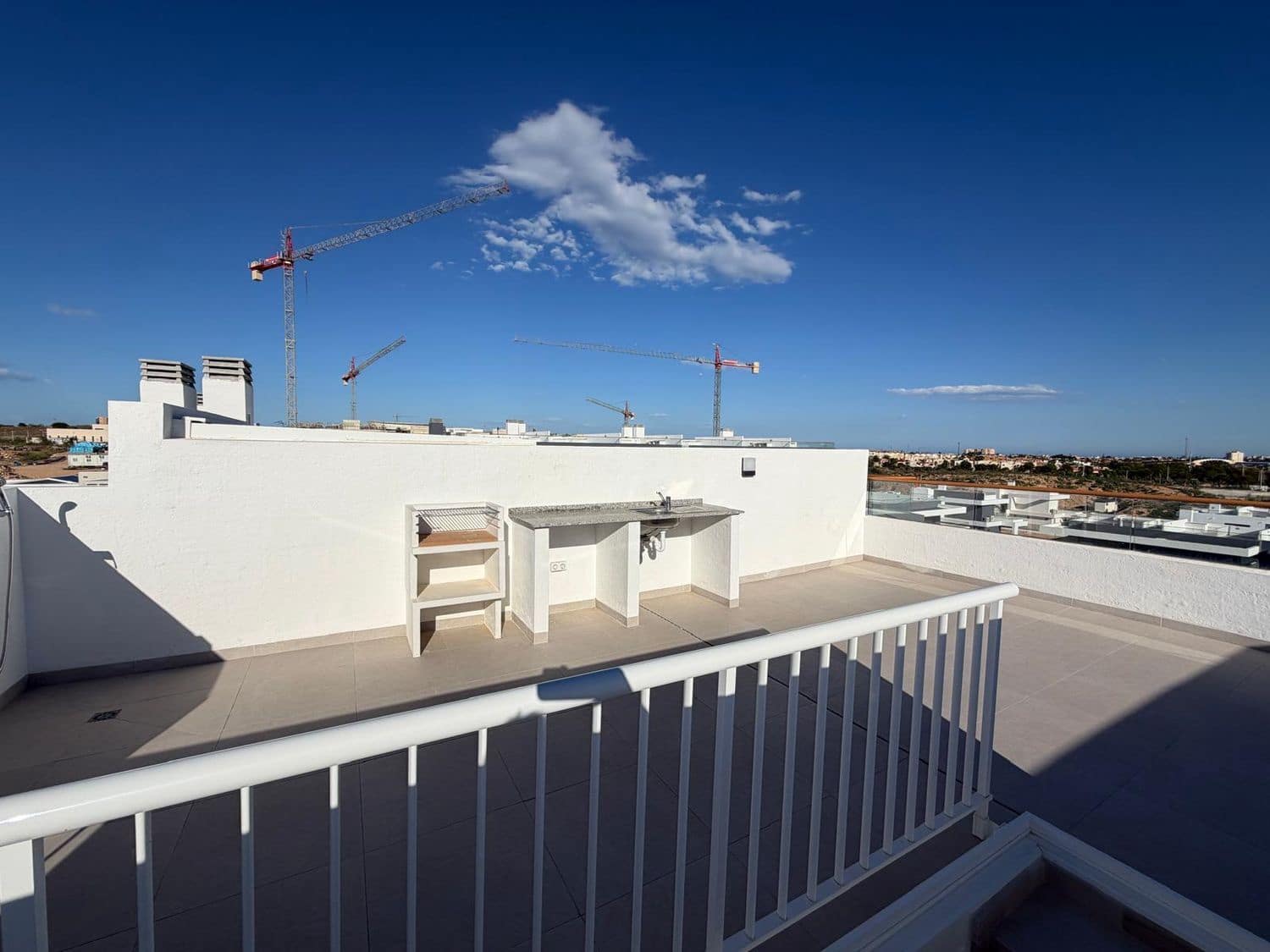 2 bedroom Apartment for sale in Torrevieja with pool garage - € 366,000 (Ref: 9919338)