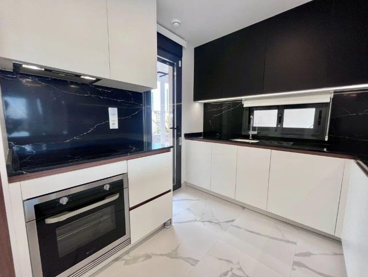 2 soveværelse Lejlighed til salg i San Miguel de Salinas med swimmingpool garage - € 329.900 (Ref: 9921682)