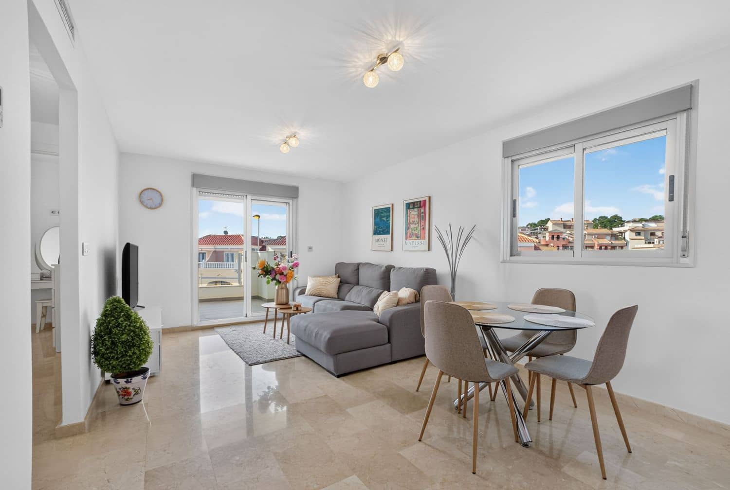 2 slaapkamer Appartement te koop in Filipinas met zwembad garage - € 188.000 (Ref: 9926758)