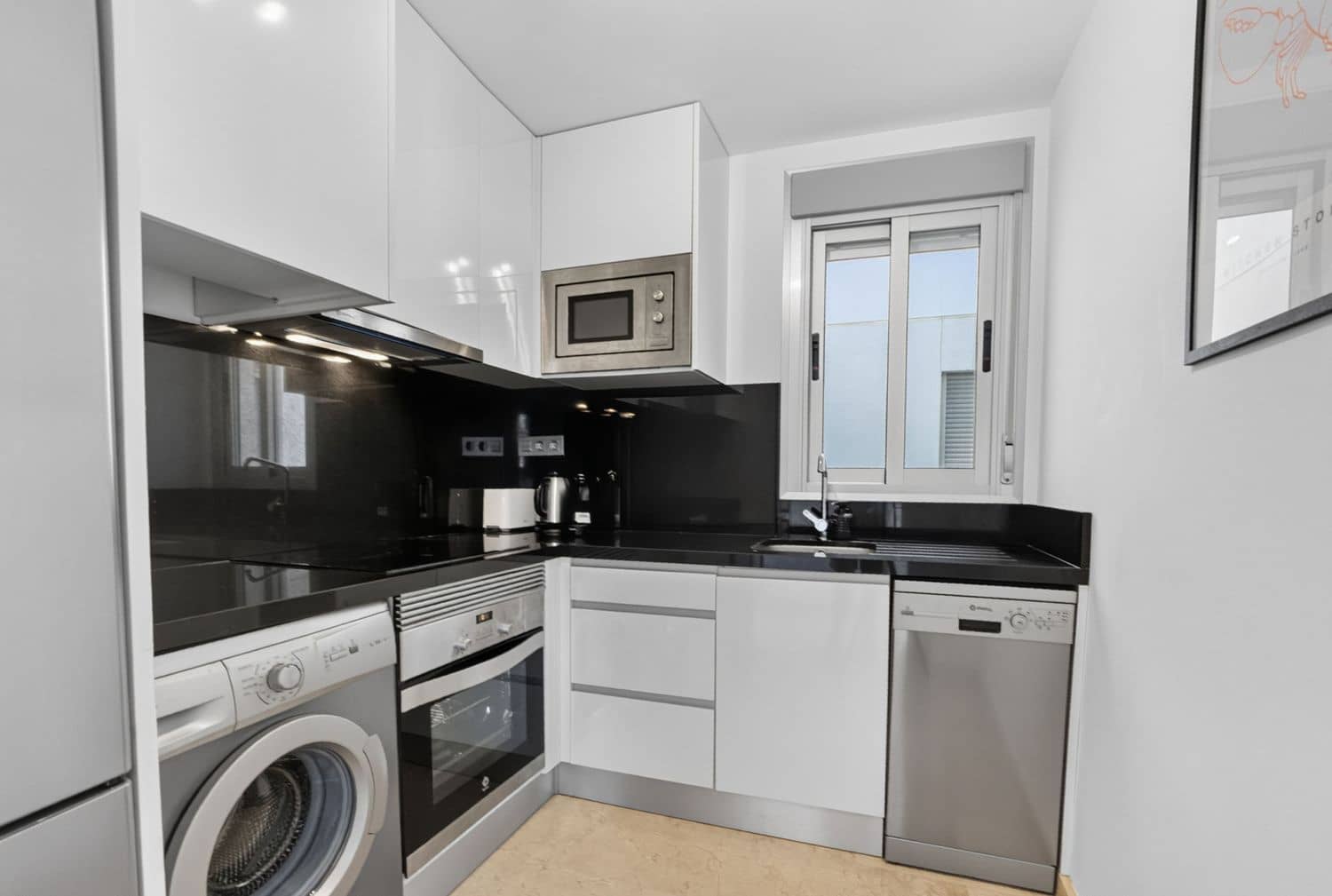 2 slaapkamer Appartement te koop in Filipinas met zwembad garage - € 188.000 (Ref: 9926758)