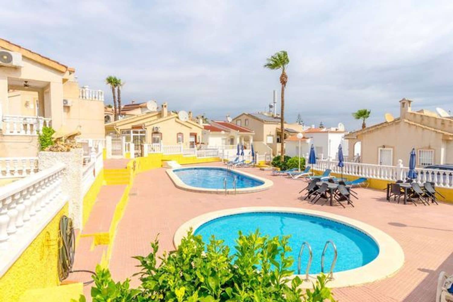 2 bedroom Villa for sale in La Marquesa with pool garage - € 194,900 (Ref: 9943282)